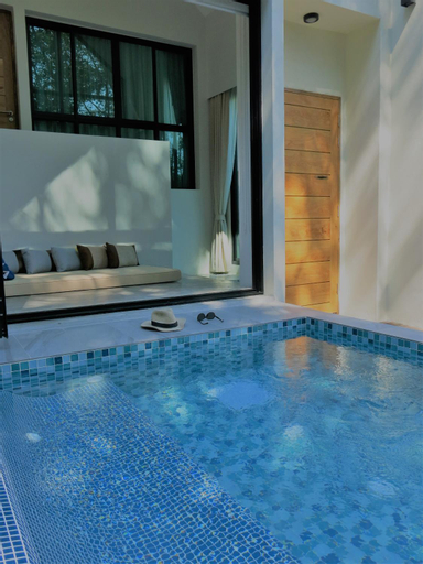 Swimming Pool 7