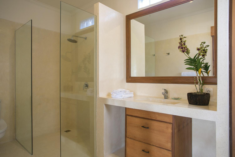 Bathroom 4