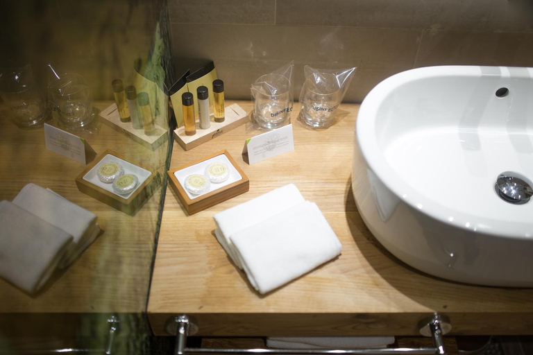Bathroom 12