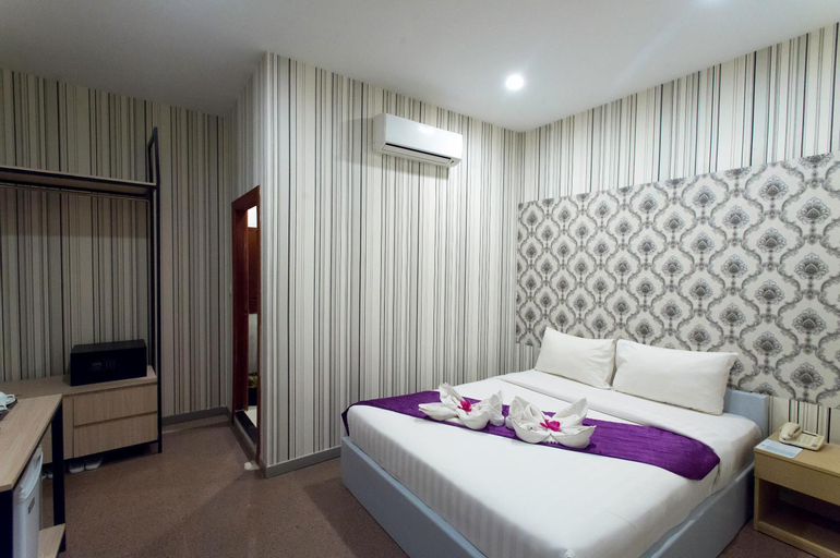 Bedroom 6