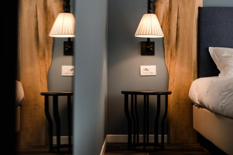 Others 5, Locanda la Cross - Adults Only, Verona