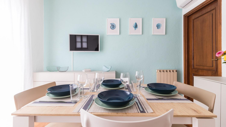 Dining Room 21