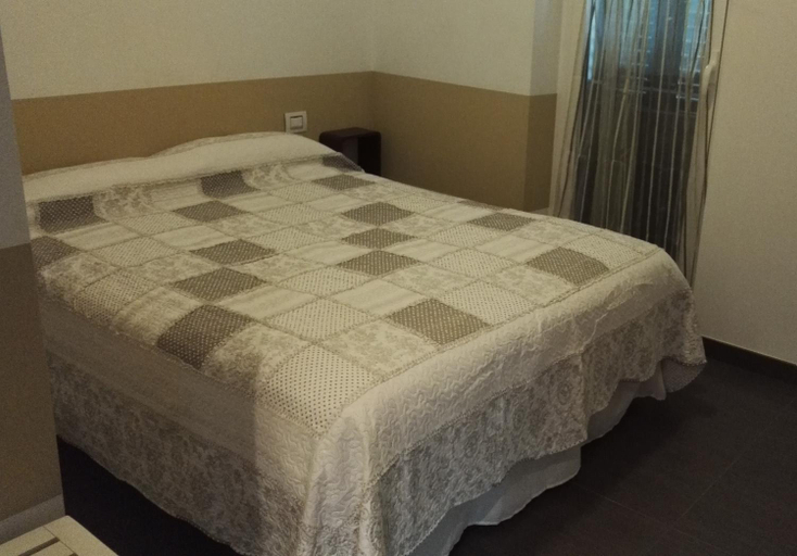 Others 5, Verziere B&B, Ancona