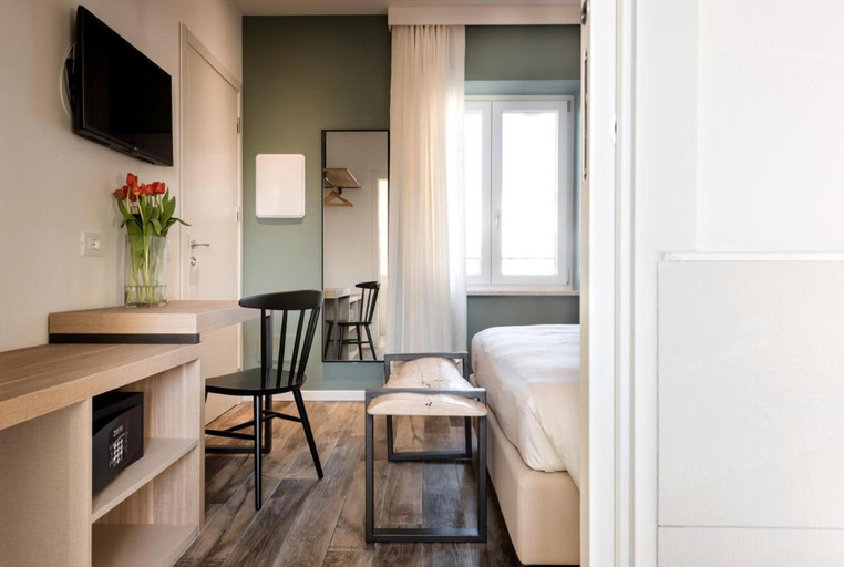Others 3, Locanda la Cross - Adults Only, Verona