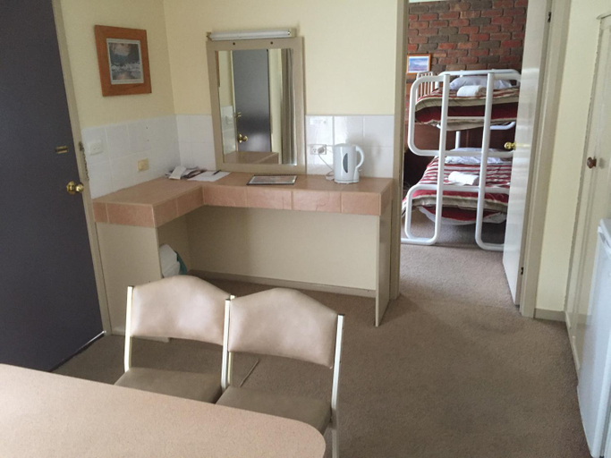Bedroom 4, Ballarat Budget Motel at Woodmans Hill, Ballarat - Inner North
