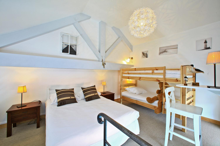 Bedroom 13