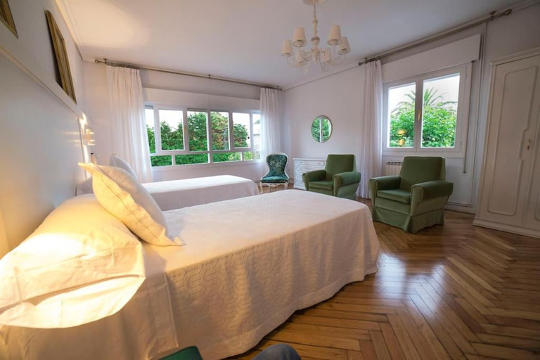 Bedroom 2, Villa Anievas, Cantabria