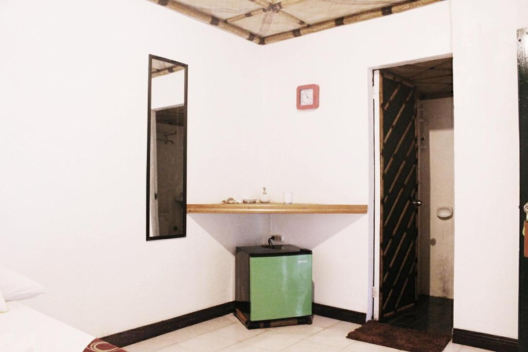 Bathroom 5, Turtle Cove Island Resort, Calatrava