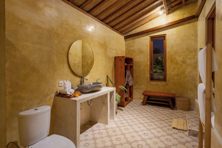 Bathroom 5, Pucuk Ubud Villa, Gianyar