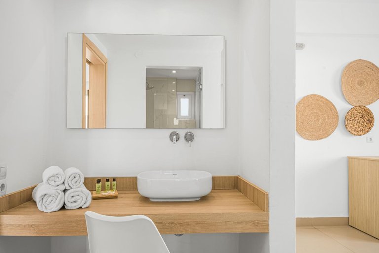 Bathroom 3, Vergina Apartments & Suites, Crete