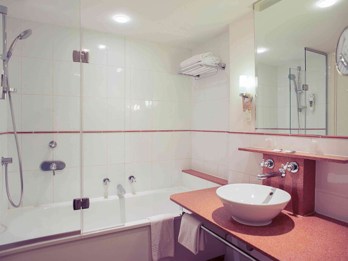 Bathroom 4, Mercure Lille Marcq Baroeul, Nord