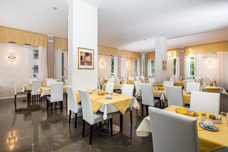 Food & Drinks 4, Hotel Ambassador Meuble, Udine