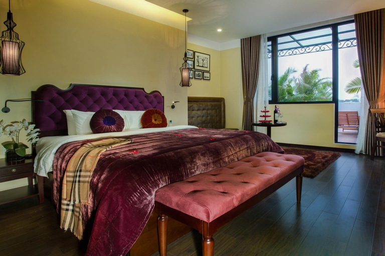 Bedroom 24