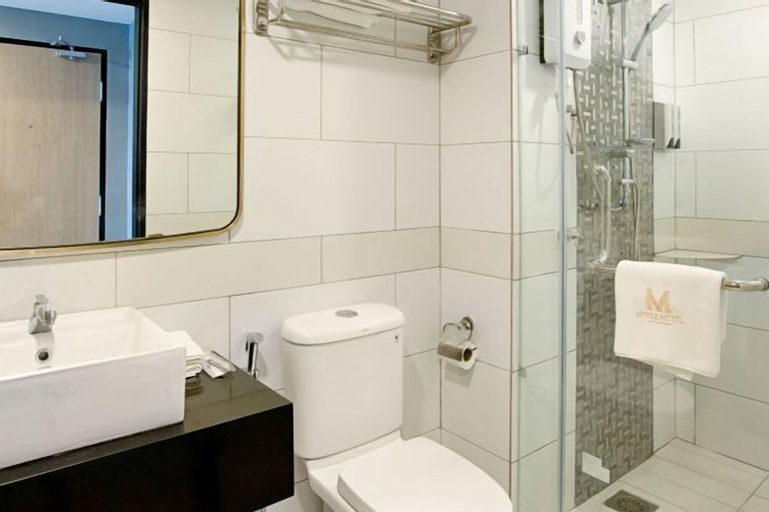 Bathroom 15