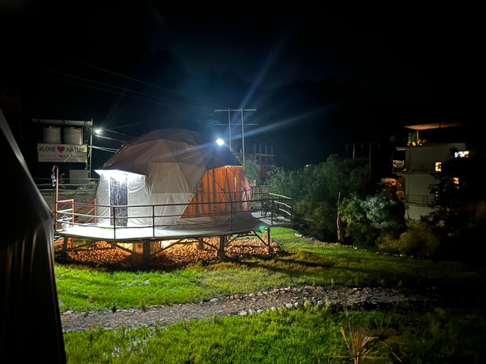 Nestonature Glamping, Kangra