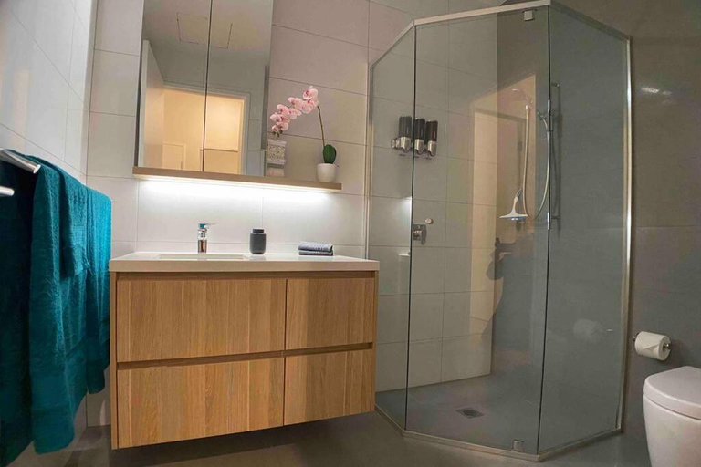 Bedroom 4, Luxe 2BR Executive Apartment Kingston Pool Parking WiFi BBQ Wine, Canberra