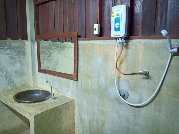 Bathroom 9