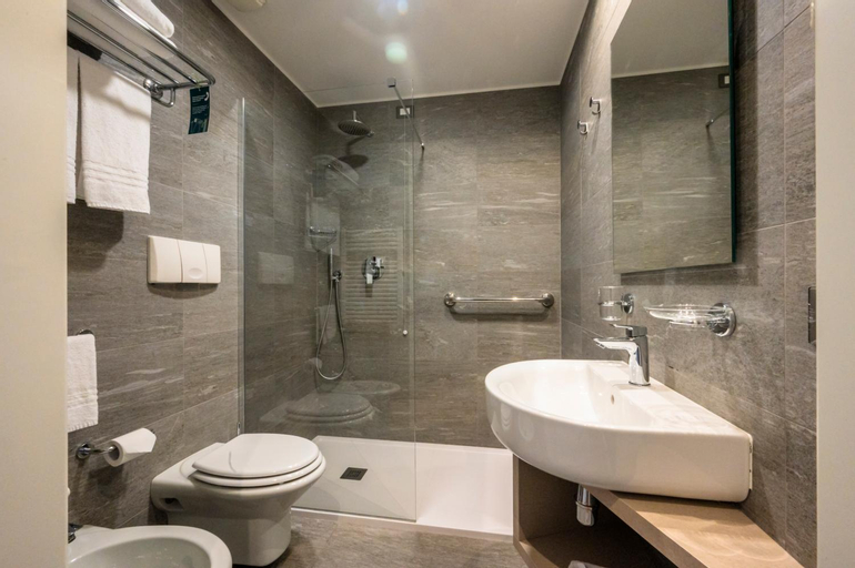 Bathroom 5