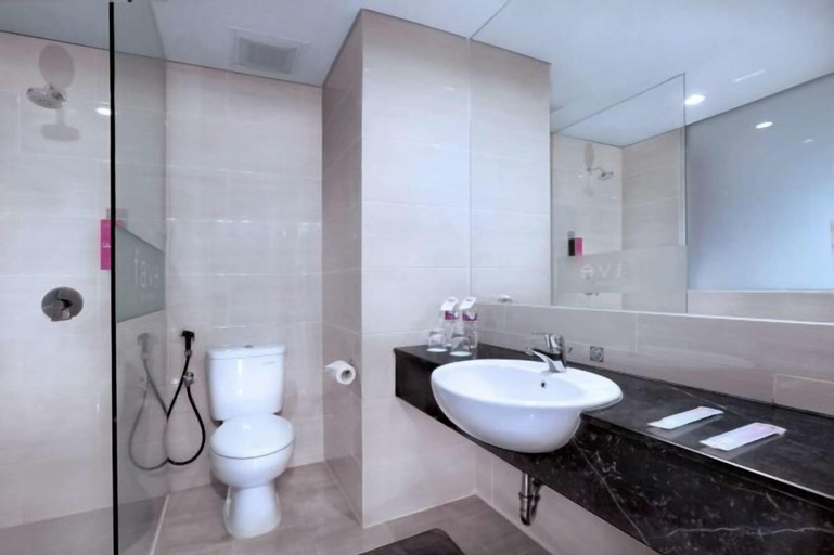 Bathroom 8