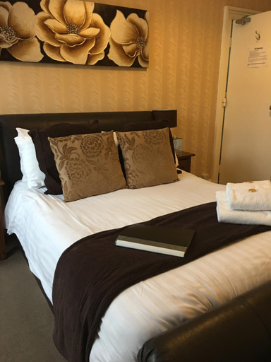 Others 5, Adelphi Guest House, Sefton