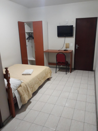 Bedroom 2, Hotel Nolasco, Macaé