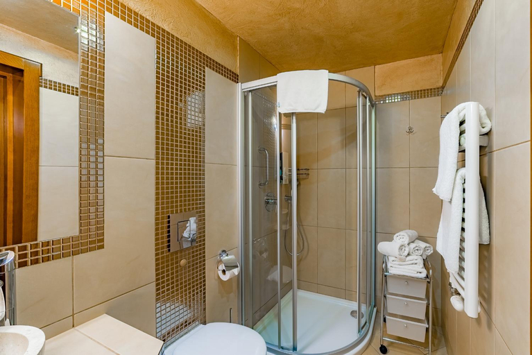 Bathroom 4, Hotel Burkaty, Tatra