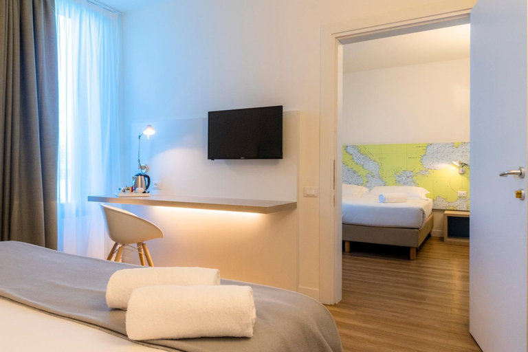 Bedroom 18