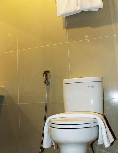 Bathroom 8