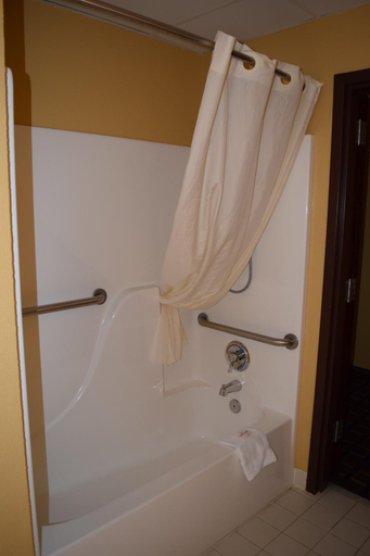Bathroom 4, Microtel Inn & Suites by Wyndham Rock Hill/Charlotte Area, York