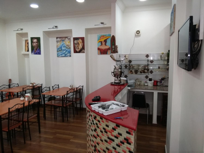 Food & Drinks 4, Dzveli Batumi, Batumi