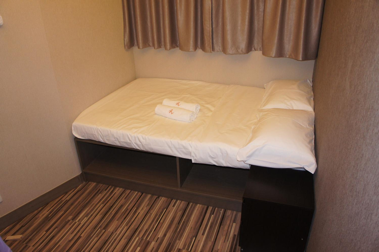 Bedroom 8