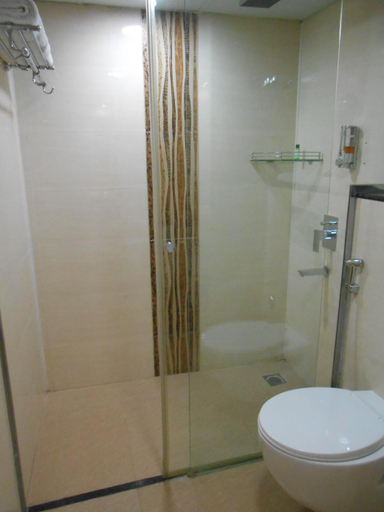 Bathroom 4, Brunton Heights Executive Suites, Bangalore
