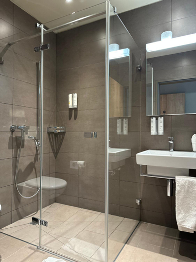 Bathroom 8