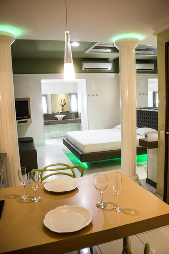 Dining Room 13