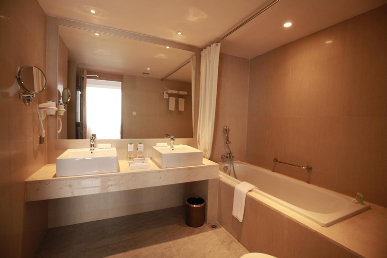 Bathroom 7
