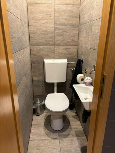 Bathroom 4, Hotel Waldhorn, Stuttgart