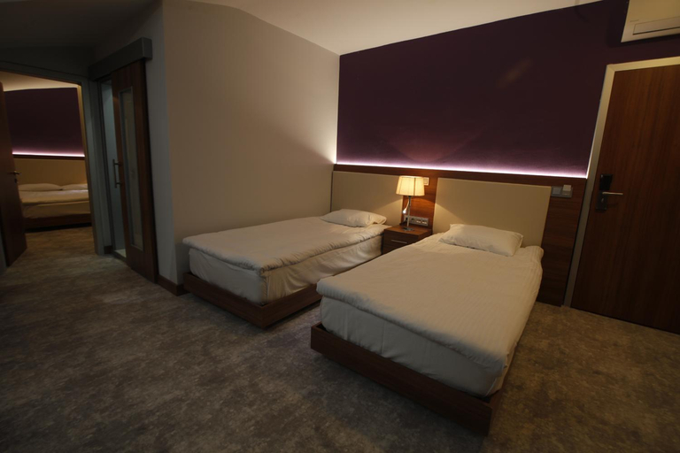 Bedroom 2, Business Palas Hotel, Izmit