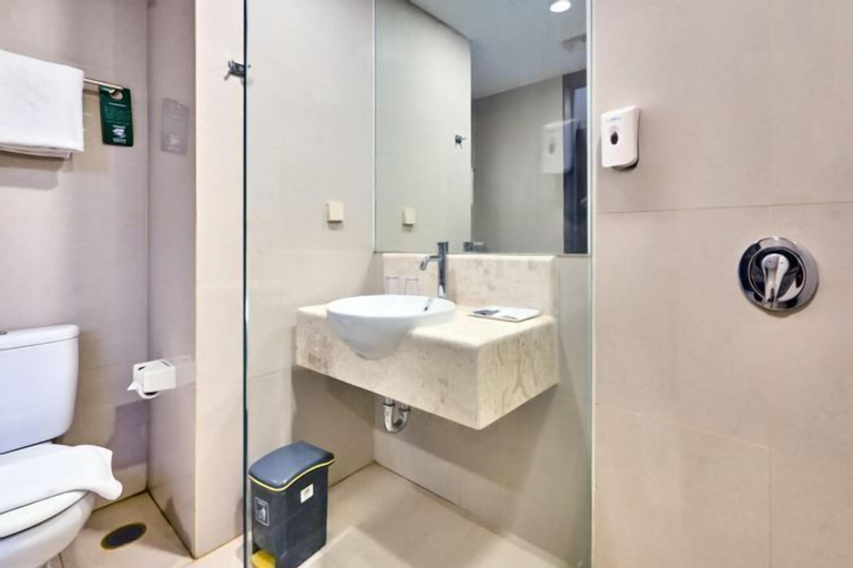 Bathroom 11