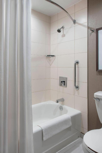 Bathroom 17