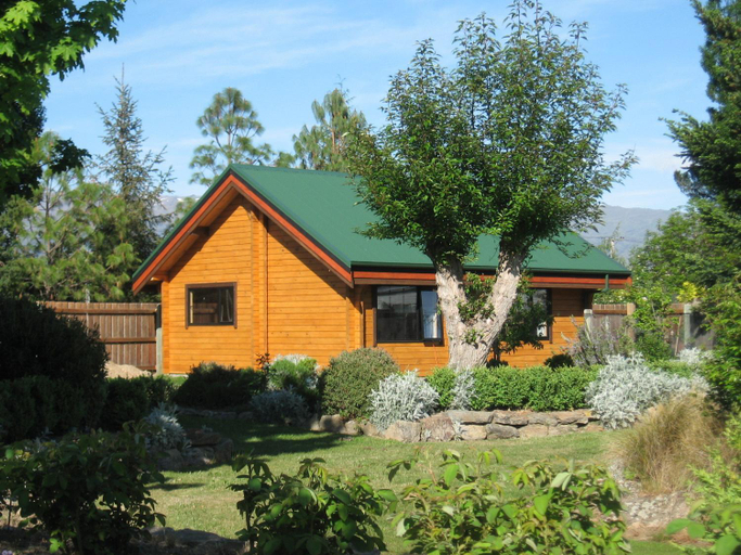 Exterior 8