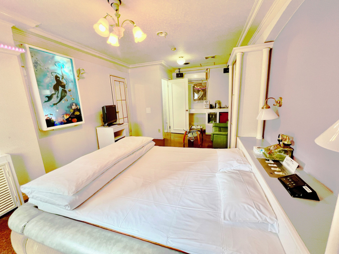 Bedroom 3, Hotel 21, Nagasaki