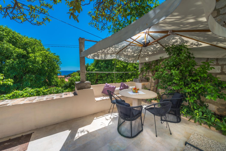Food & Drinks, Villa Flores Garden, Dubrovnik