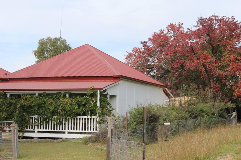Exterior 8