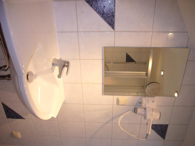 Bathroom 5