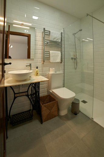 Bathroom 5, Casona Alcarria, Guadalajara