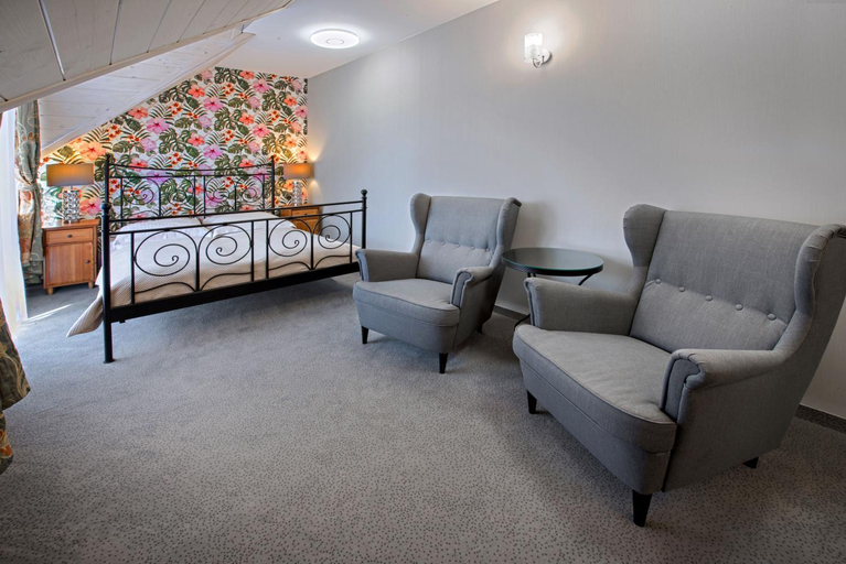 Others 4, Hotel Zalesie, Bochnia