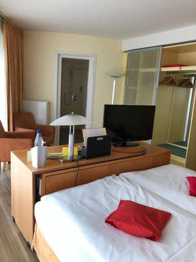 Bedroom 4, Hotel Benserhof Garni am Hafen, Wittmund