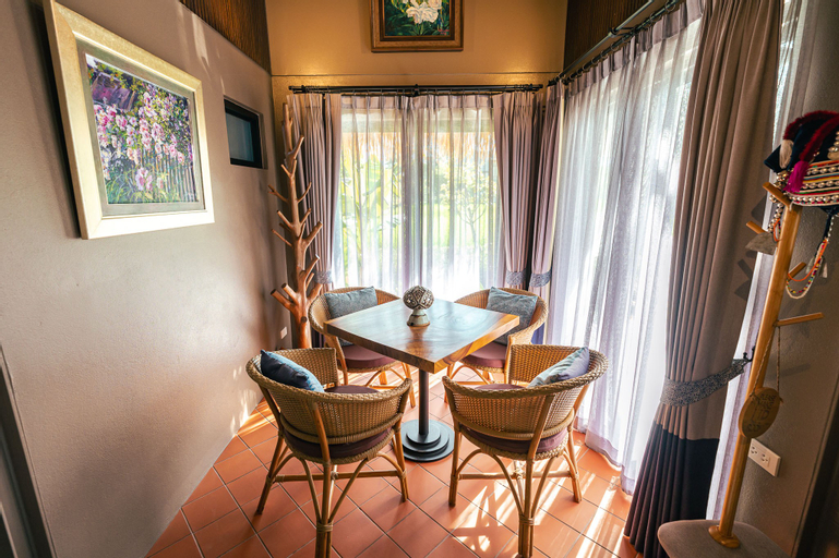 Dining Room 27