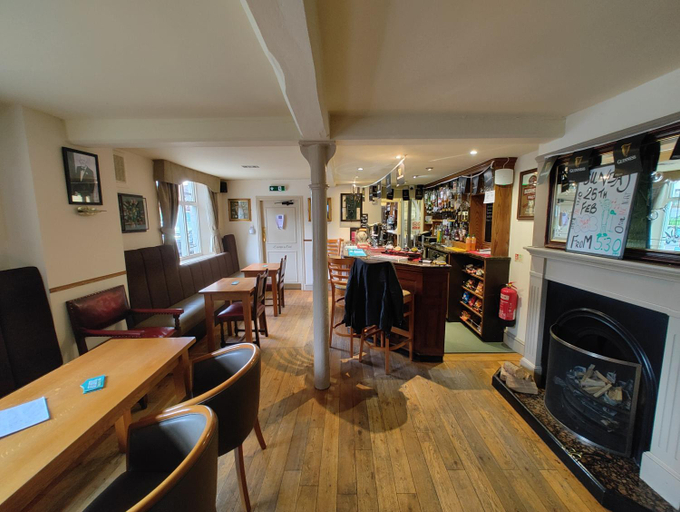 Food & Drinks 5, The Golden Cup - Yoxall, Staffordshire