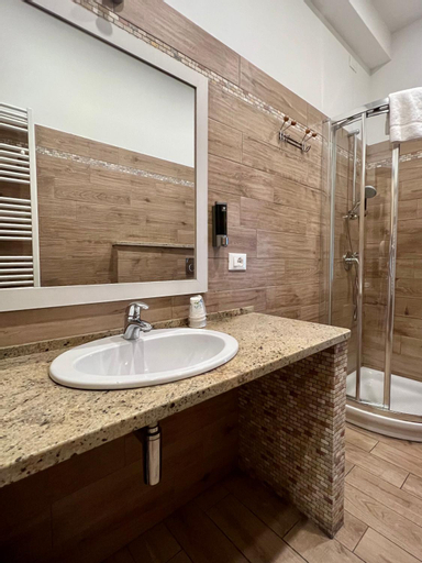 Bathroom 9